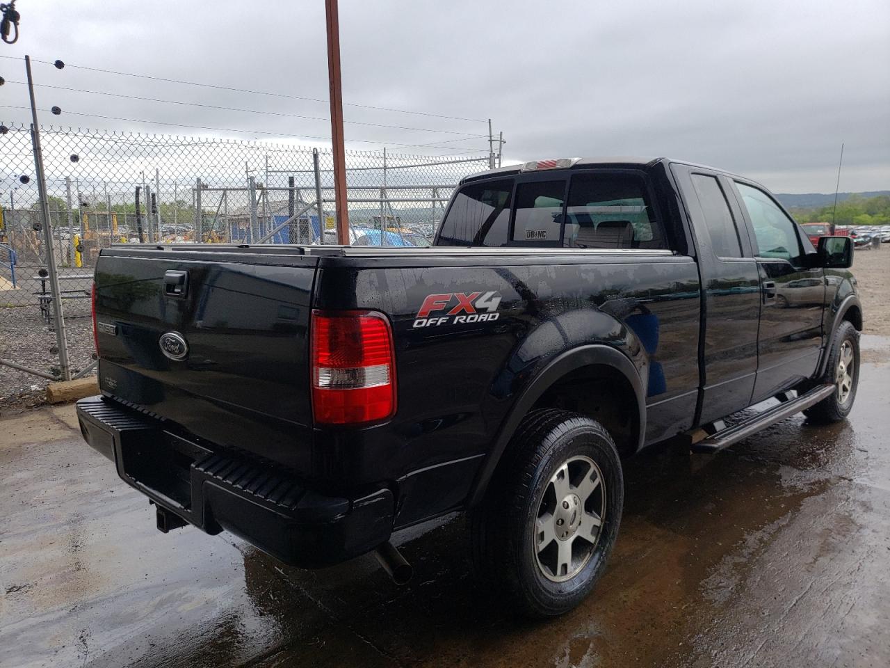 Photo 4 from auction – 2004 FORD F150 with VIN 1FTPX14504NB46963