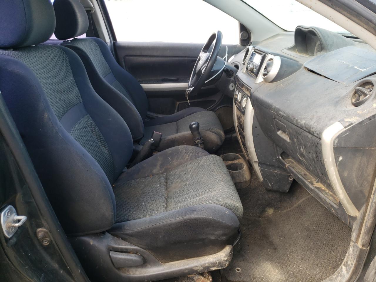 Photo 5 from auction – 2006 TOYOTA SCION with VIN JTKKT624660165894
