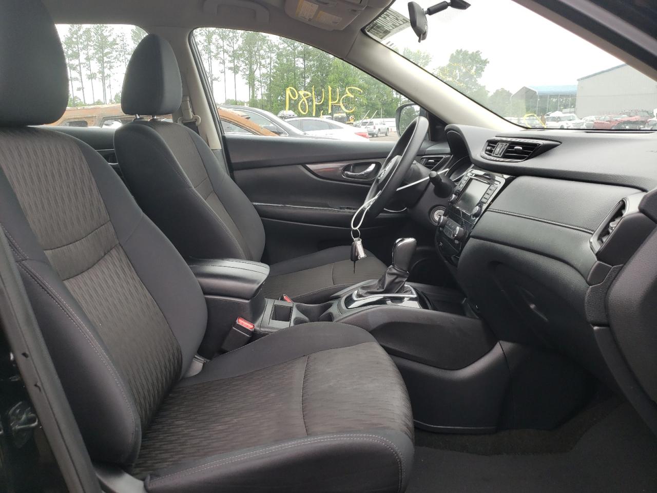 Photo 5 from auction – 2018 NISSAN ROGUE S with VIN 5N1AT2MV2JC744093