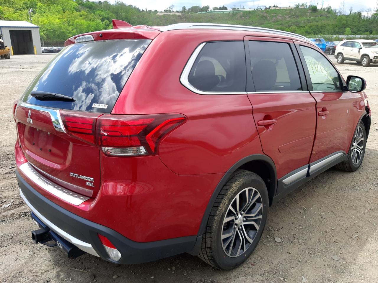 Photo 4 from auction – 2018 MITSUBISHI OUTLANDER with VIN JA4AZ3A32JZ071390