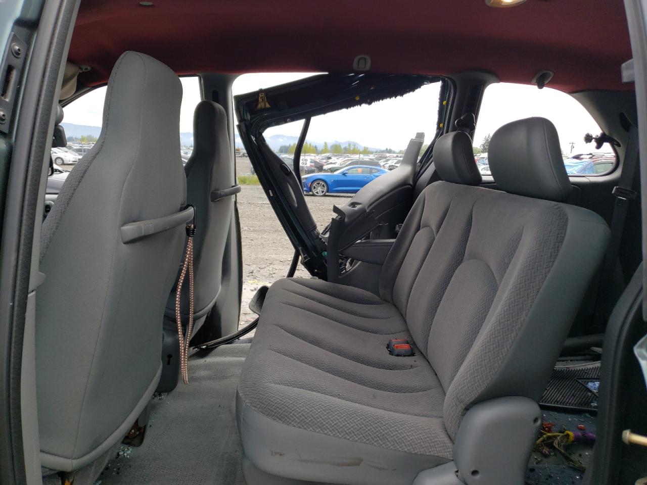 Photo 6 from auction – 2004 DODGE CARAVAN SE with VIN 1D4GP25B34B543680