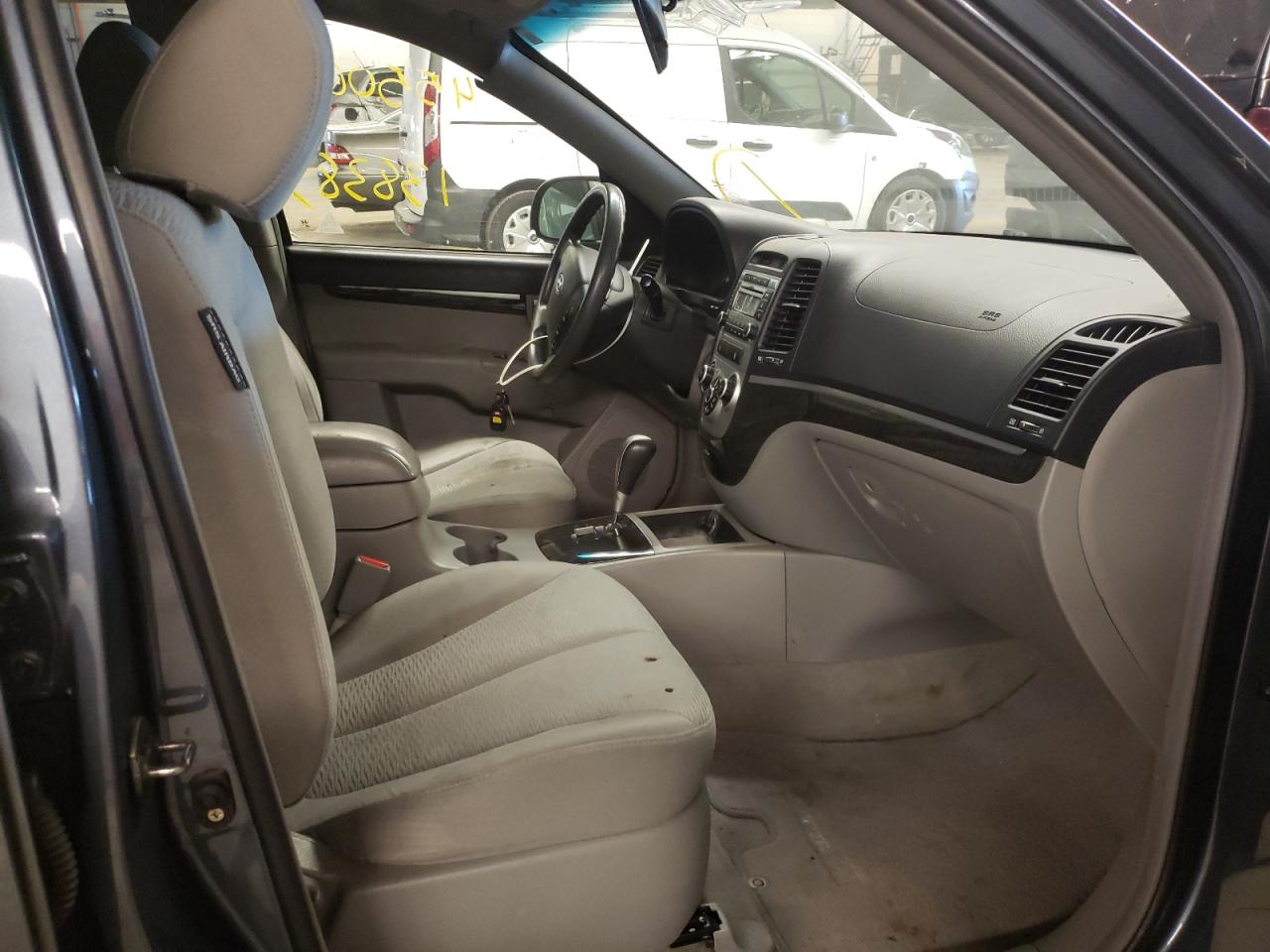 Photo 5 from auction – 2007 HYUNDAI SANTA FE G with VIN 5NMSG13D17H100434