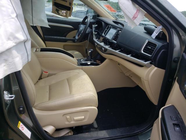 Photo 5 from auction – 2017 TOYOTA HIGHLANDER with VIN 5TDKZRFH6HS203760