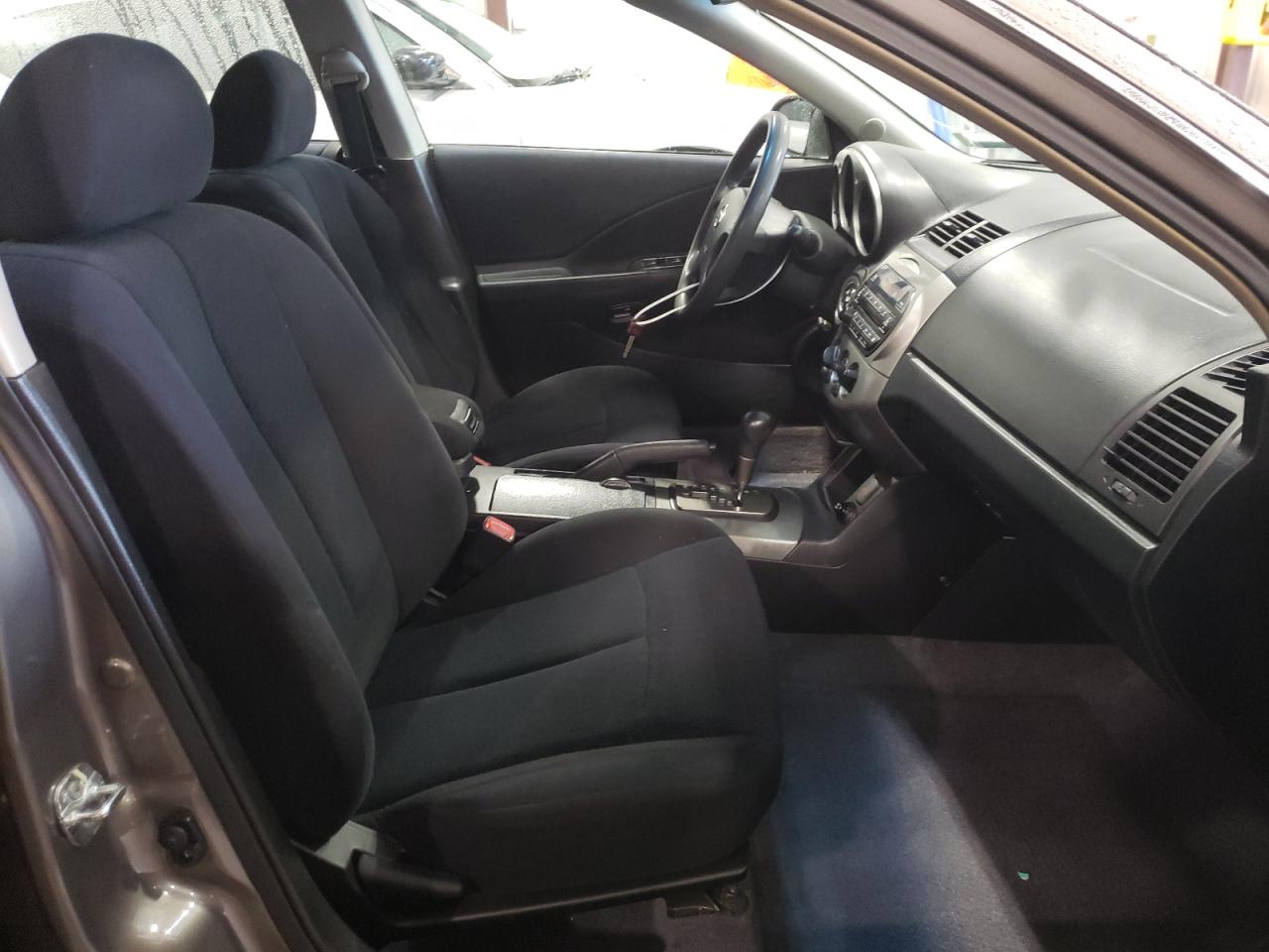 Photo 5 from auction – 2003 NISSAN ALTIMA BAS with VIN 1N4AL11D53C299819