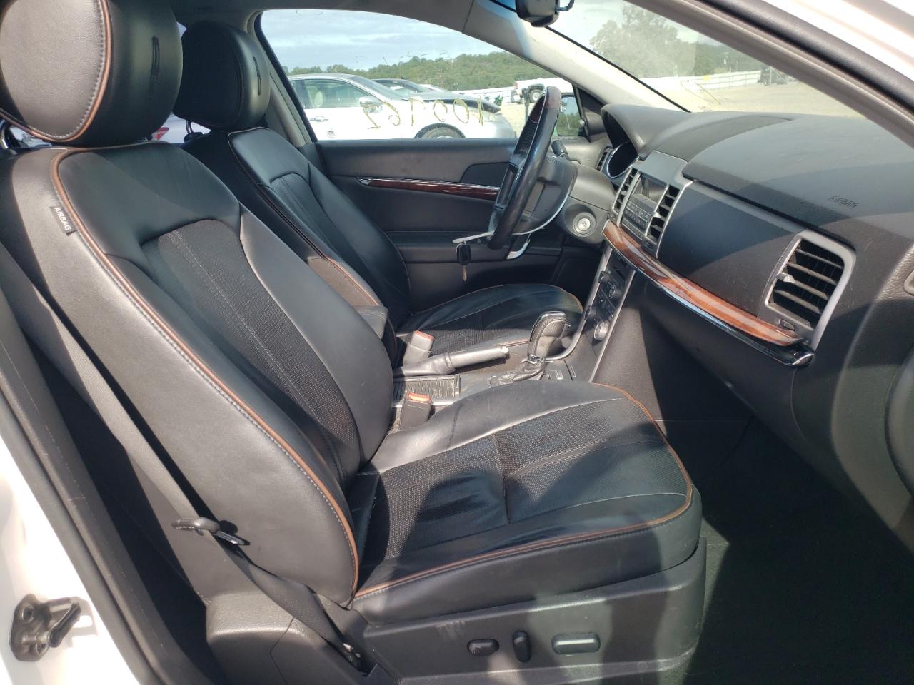 Photo 5 from auction – 2011 LINCOLN MKZ with VIN 3LNHL2GC1BR773130
