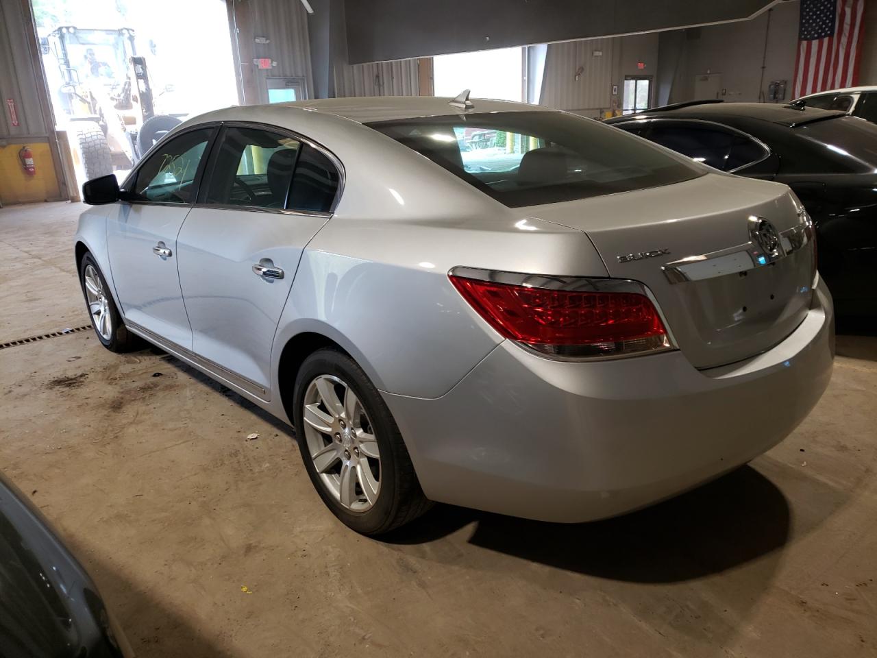 Photo 3 from auction – 2010 BUICK LACROSSE C with VIN 1G4GC5EG3AF230666