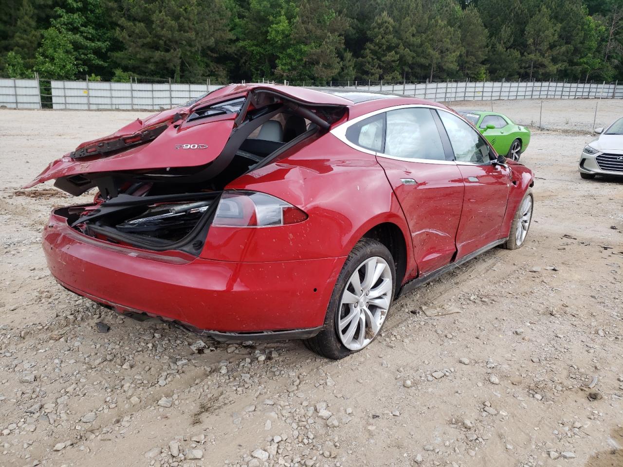 Photo 4 from auction – 2015 TESLA MODEL S with VIN 5YJSA1E21FF111902
