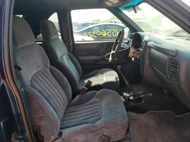 Photo 5 from auction – 2001 CHEVROLET BLAZER with VIN 1GNCT18W61K162280
