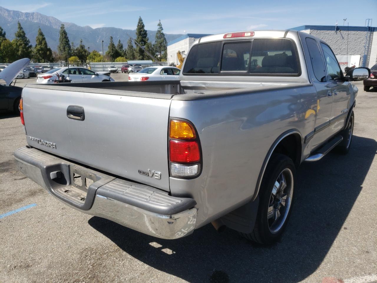 Photo 4 from auction – 2001 TOYOTA TUNDRA ACC with VIN 5TBRT34171S175601