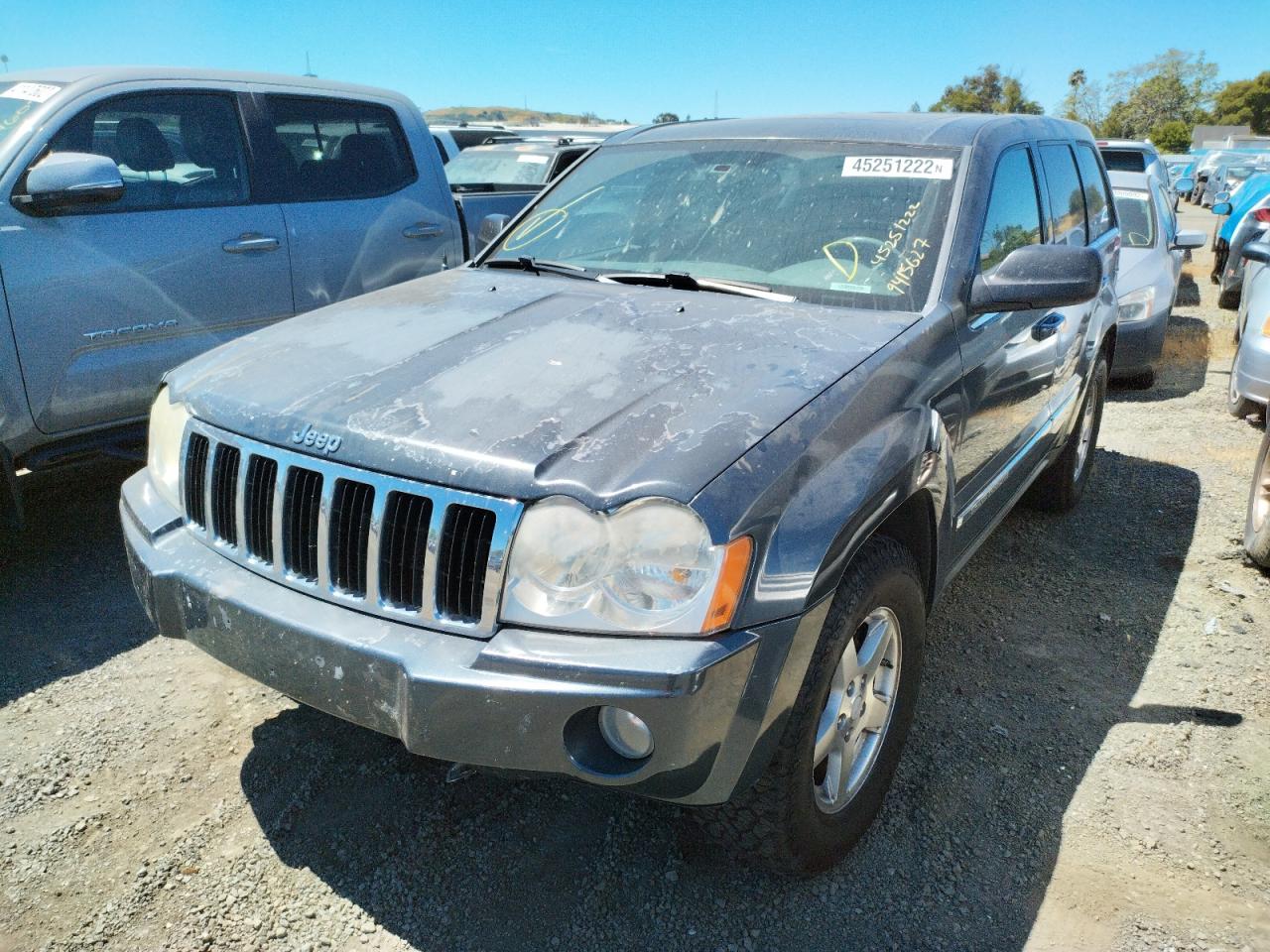 Photo 2 from auction – 2006 JEEP GRAND CHER with VIN 1J4HS58246C337174
