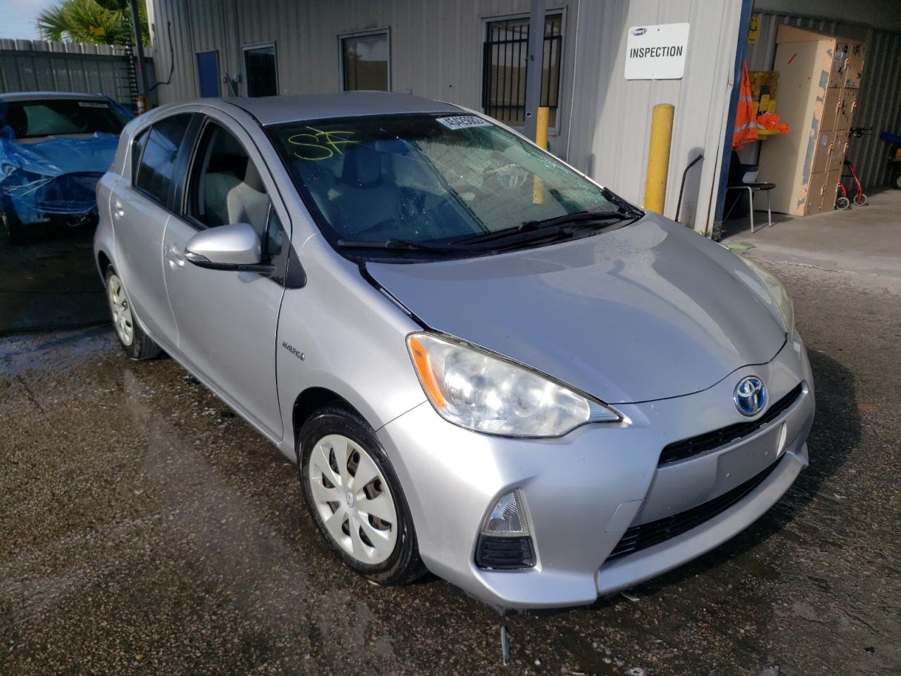 Photo 1 from auction – 2013 TOYOTA PRIUS C with VIN JTDKDTB3XD1528876