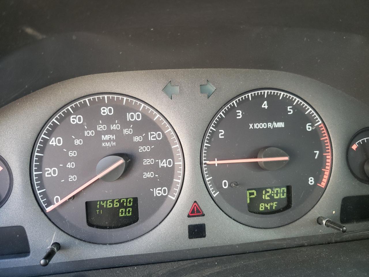 Photo 8 from auction – 2003 VOLVO S60 with VIN YV1RS61T532245053