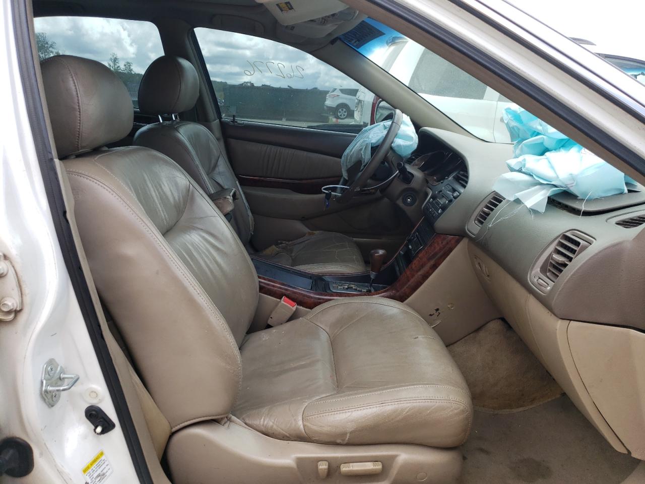 Photo 5 from auction – 2000 ACURA 3.2TL with VIN 19UUA5665YA036538