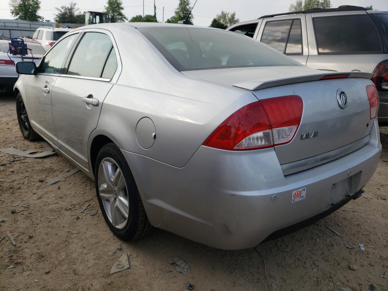 Photo 3 from auction – 2010 MERCURY MILAN with VIN 3MEHM0HA4AR664340