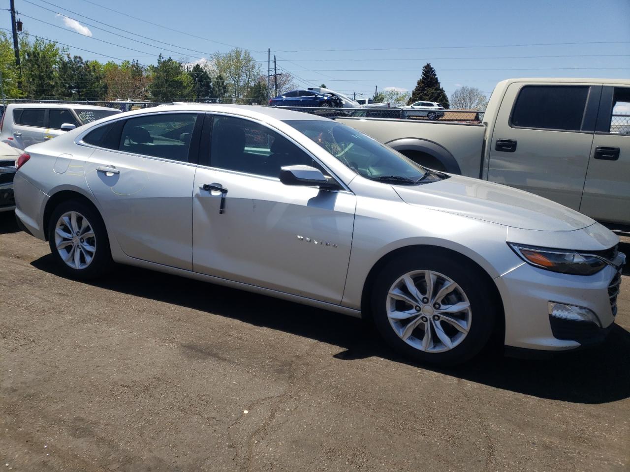 Photo 9 from auction – 2019 CHEVROLET MALIBU LT with VIN 1G1ZD5ST2KF154265