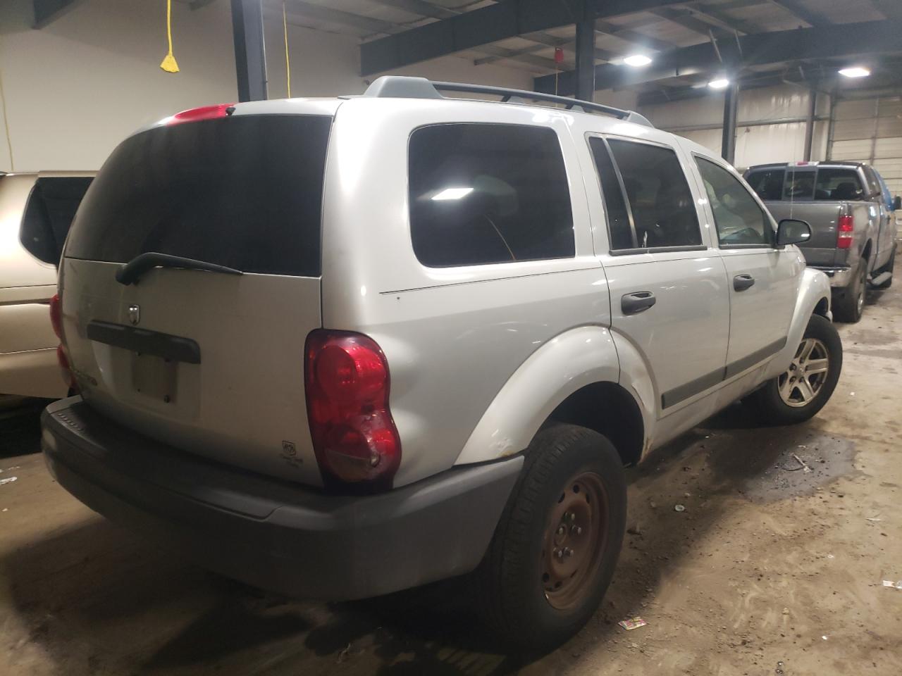 Photo 4 from auction – 2006 DODGE DURANGO SX with VIN 1D4HB38N56F165789