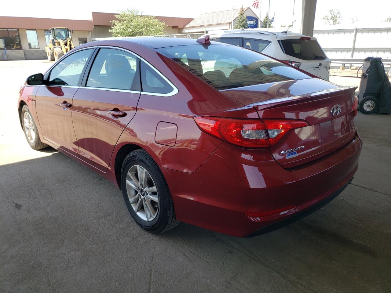 Photo 3 from auction – 2015 HYUNDAI SONATA SE with VIN 5NPE24AF6FH025944