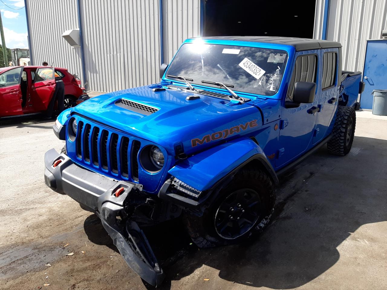Photo 2 from auction – 2020 JEEP GLADIATOR with VIN 1C6JJTEGXLL210706