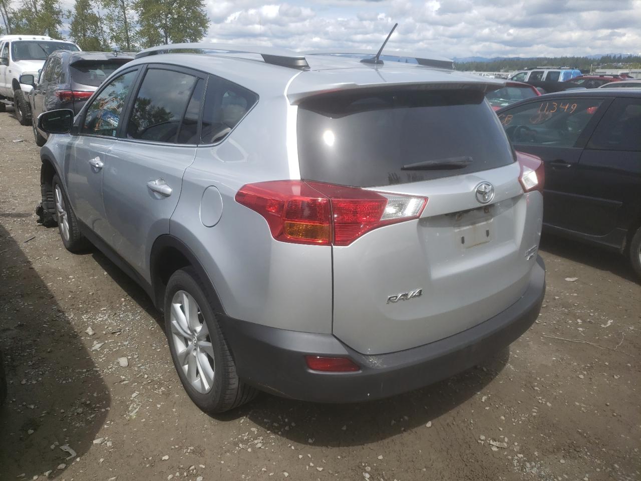 Photo 3 from auction – 2015 TOYOTA RAV4 LIMIT with VIN 2T3DFREV2FW404530