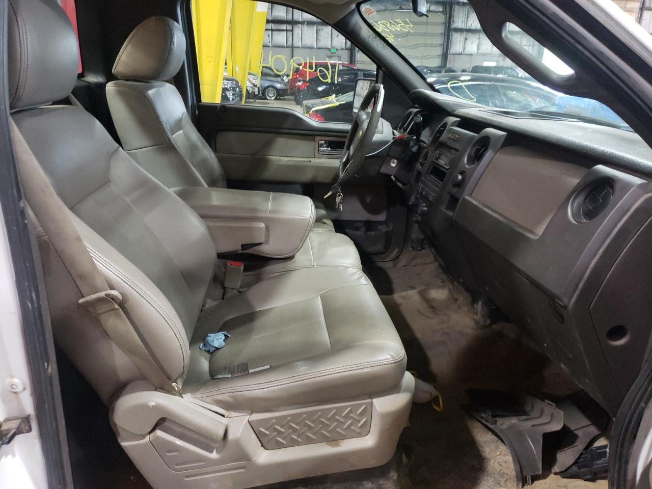 Photo 5 from auction – 2010 FORD F150 with VIN 1FTMF1CW6AKB45006