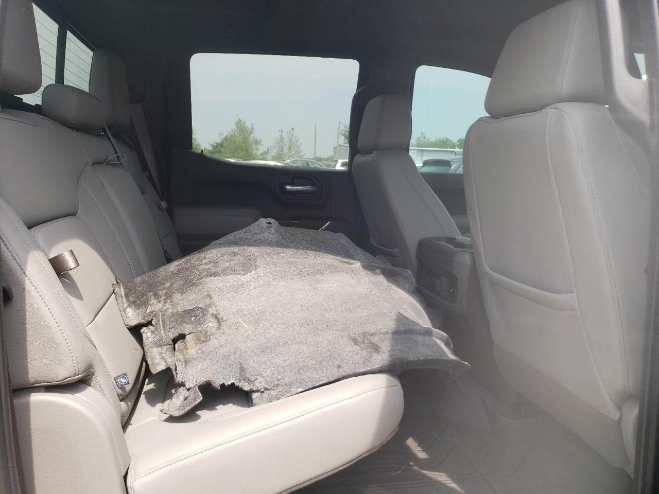 Photo 18 from auction – 2021 CHEVROLET SILVERADO with VIN 1GCPYFED8MZ232353