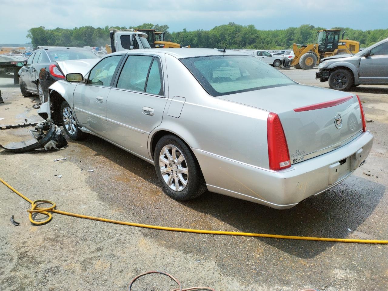 Photo 3 from auction – 2008 CADILLAC DTS with VIN 1G6KD57Y18U113081
