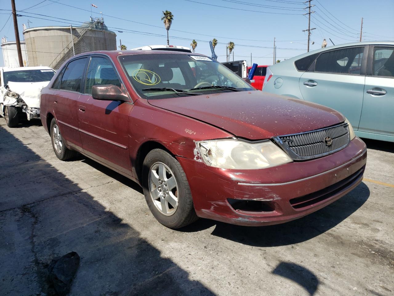 TOYOTA AVALON XL 2000 with VIN 4T1BF28B3YU045426 - Photo from auction