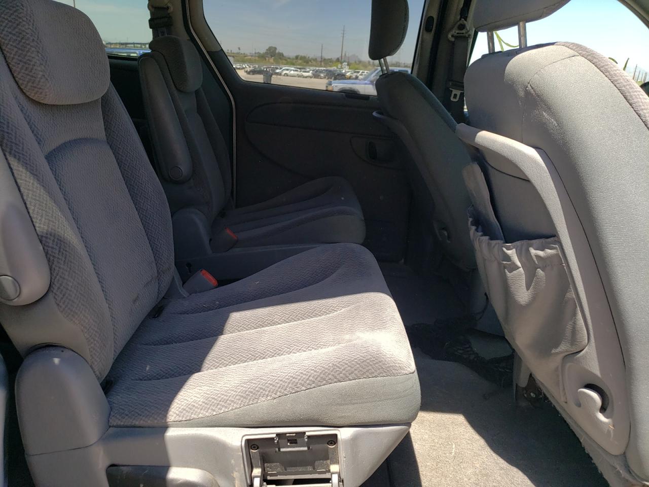 Photo 6 from auction – 2005 DODGE GRAND CARA with VIN 2D4GP44L35R416162
