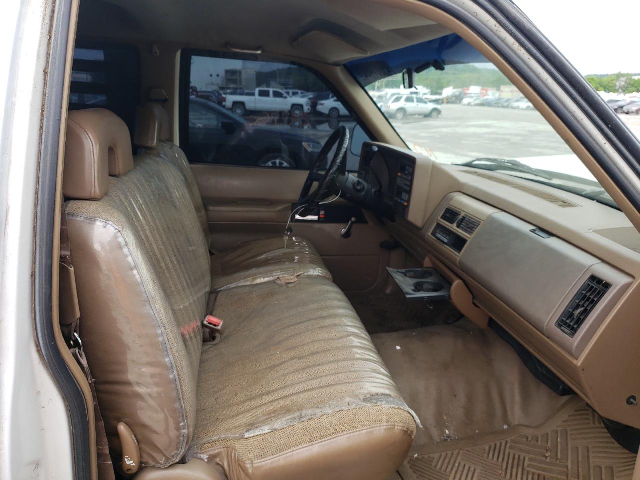 Photo 5 from auction – 1994 CHEVROLET GMT-400 C1 with VIN 2GCEC19ZXR1121110