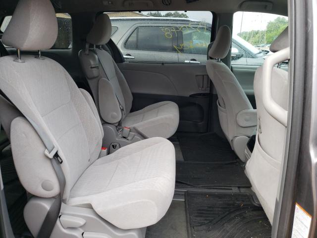 Photo 6 from auction – 2017 TOYOTA SIENNA LE with VIN 5TDKZ3DC4HS858312