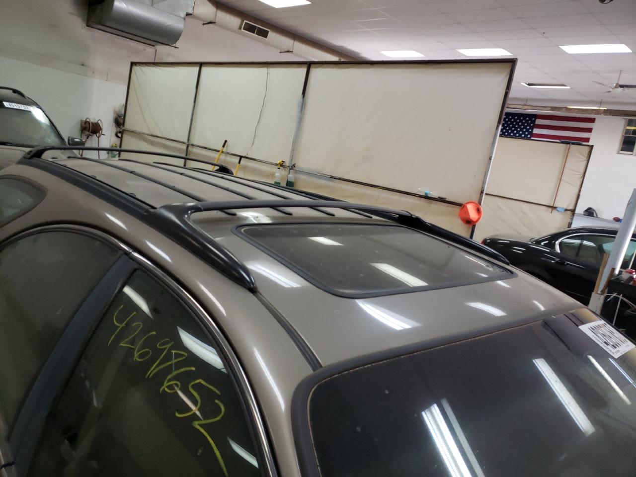 Photo 9 from auction – 2004 MERCURY SABLE LS P with VIN 1MEFM59S74A605552