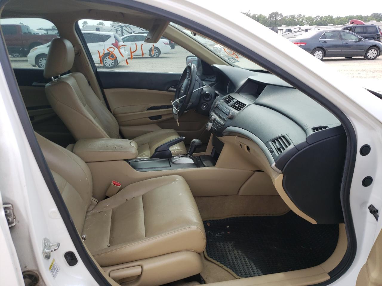 Photo 5 from auction – 2011 HONDA ACCORD SE with VIN 1HGCP2F68BA142319