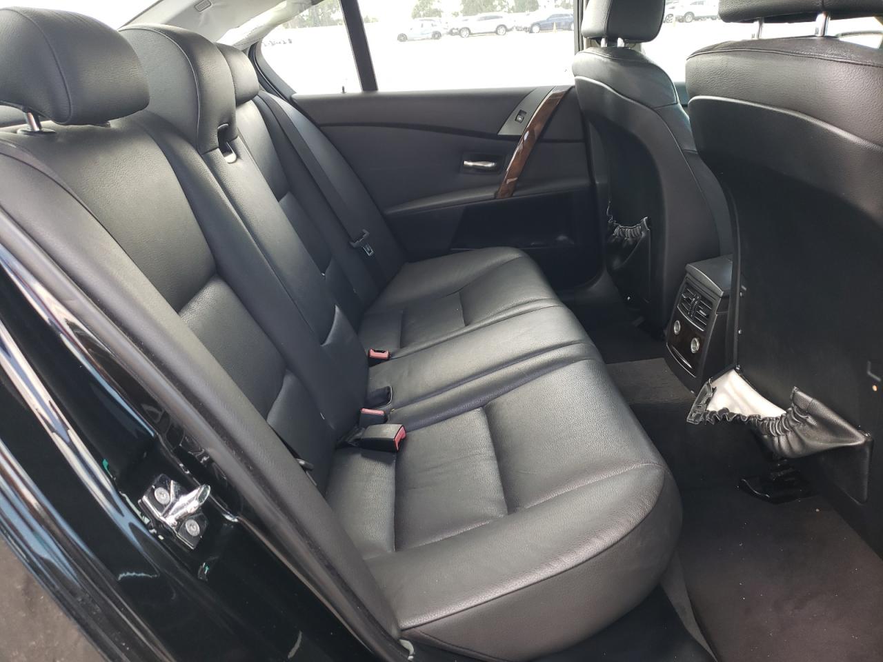 Photo 6 from auction – 2006 BMW 525 I with VIN WBANE53596CK88617