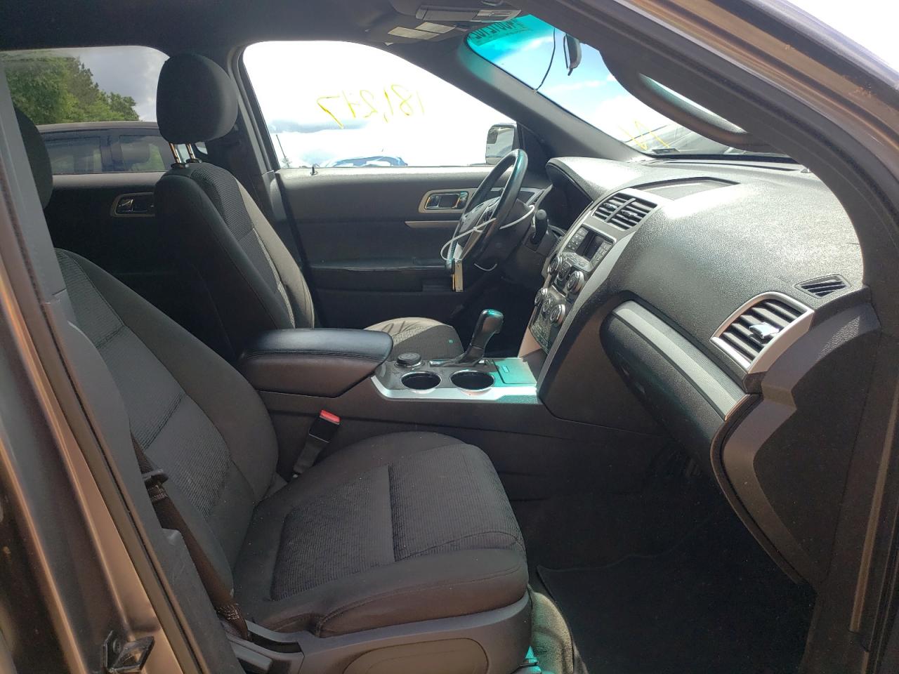 Photo 5 from auction – 2012 FORD EXPLORER X with VIN 1FMHK8D89CGA97878
