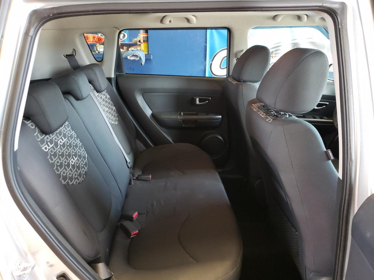 Photo 6 from auction – 2010 KIA SOUL + with VIN KNDJT2A25A7161220