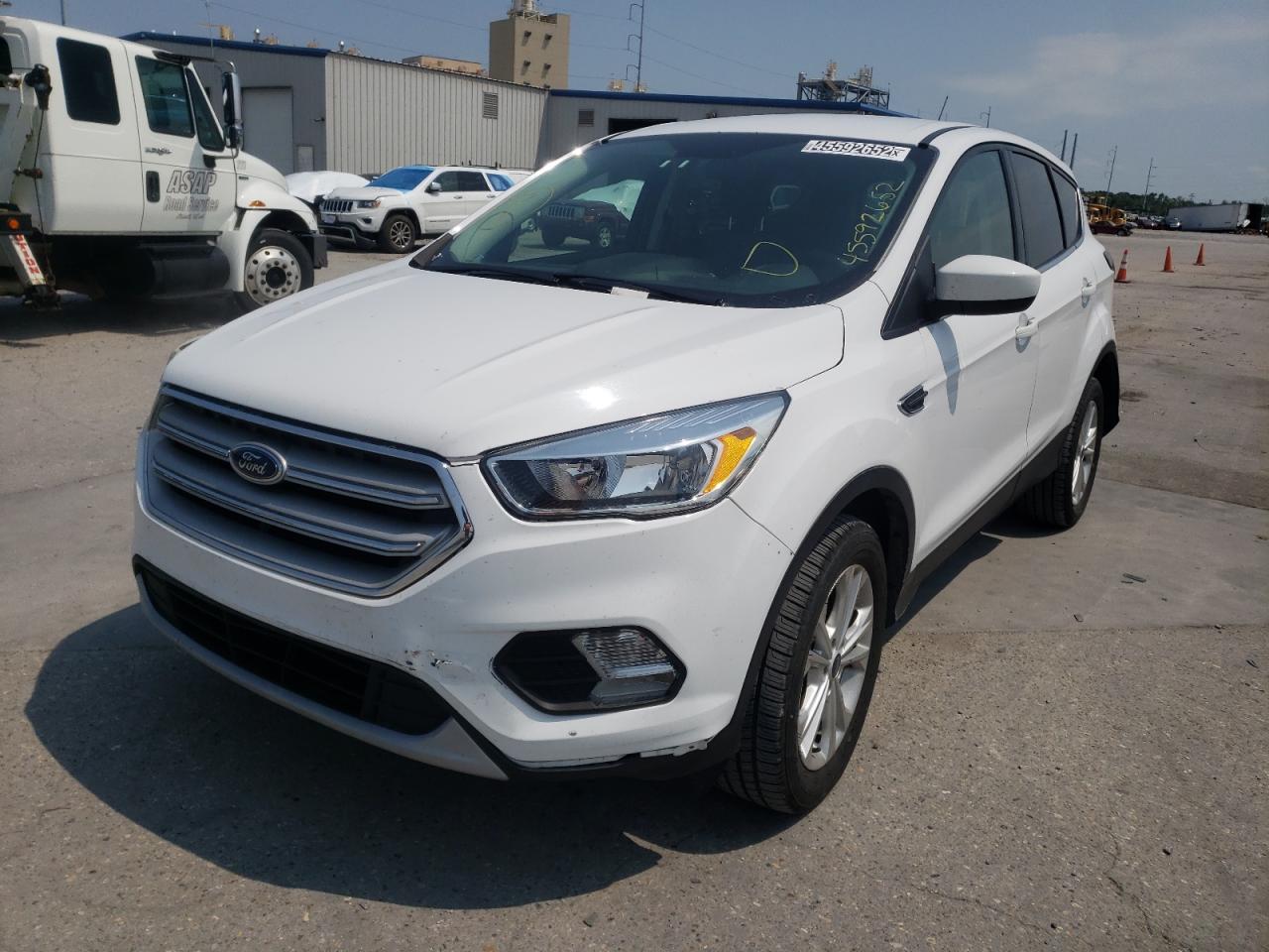 Photo 2 from auction – 2019 FORD ESCAPE SE with VIN 1FMCU9GD5KUA45912