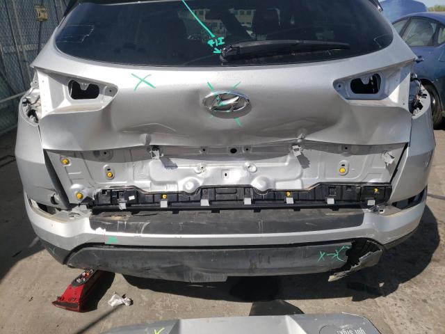 Photo 9 from auction – 2018 HYUNDAI TUCSON SE with VIN KM8J2CA48JU810774