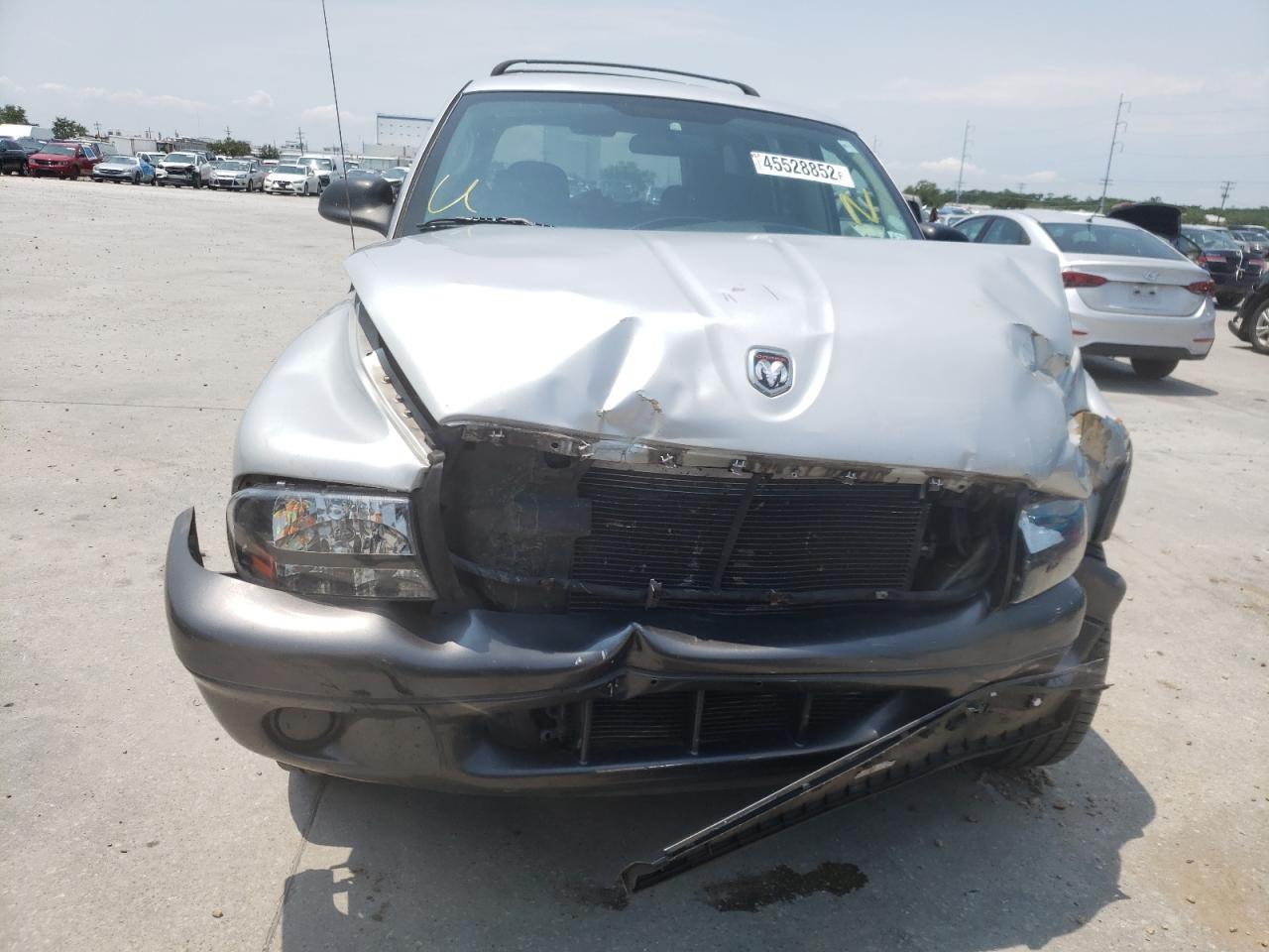 Photo 9 from auction – 2002 DODGE DURANGO SP with VIN 1B4HR38N92F130432