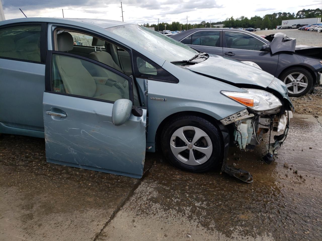 Photo 18 from auction – 2015 TOYOTA PRIUS with VIN JTDKN3DU6F1885140