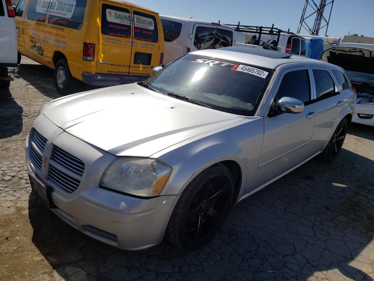 Photo 2 from auction – 2005 DODGE MAGNUM R/T with VIN 2D8GV58275H119882