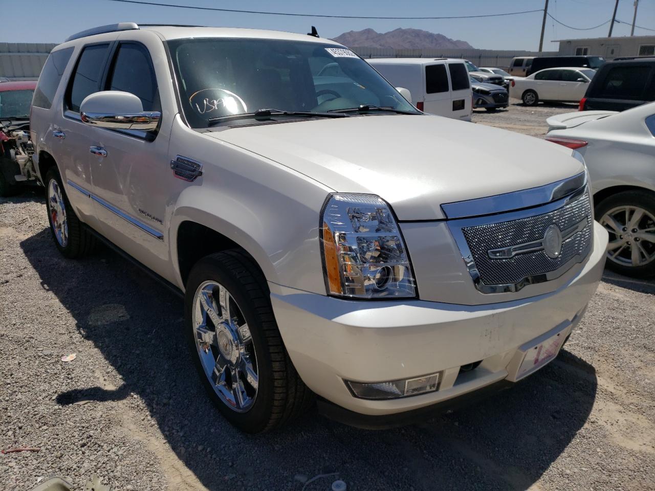 CADILLAC ESCALADE P 2011 with VIN 1GYS4CEF6BR395919 - Photo from auction