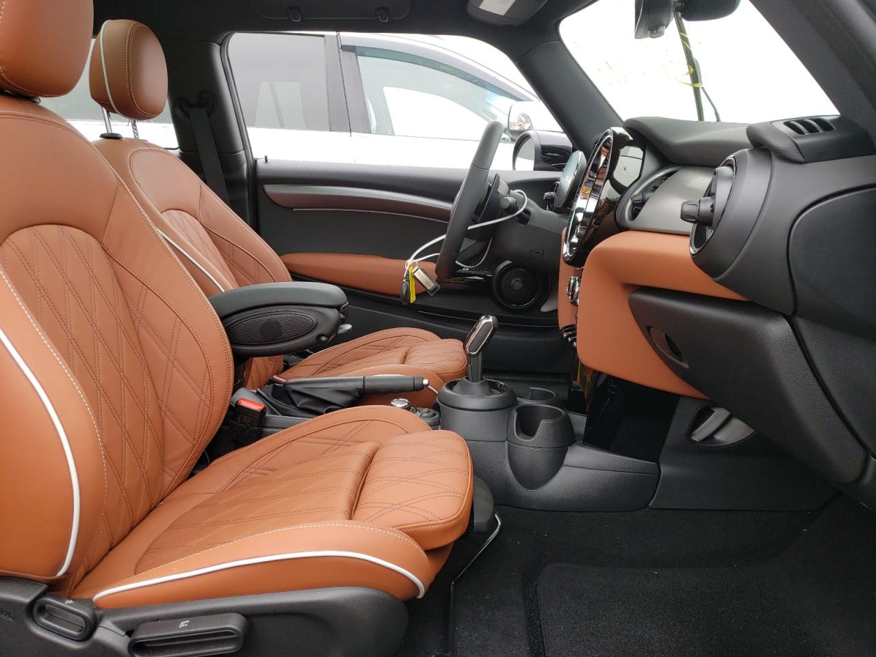 Photo 5 from auction – 2022 MINI COOPER S with VIN WMW53DH00N2S16691
