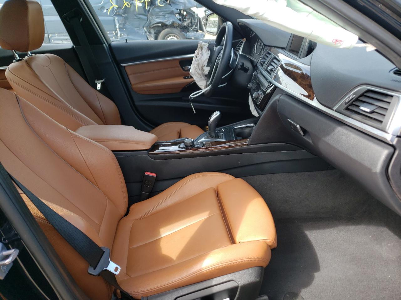 Photo 5 from auction – 2016 BMW 328 I SULE with VIN WBA8E9G55GNU29879