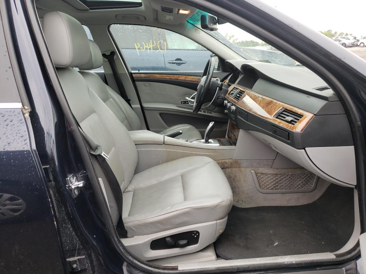 Photo 5 from auction – 2008 BMW 528 XI with VIN WBANV13598CZ58260