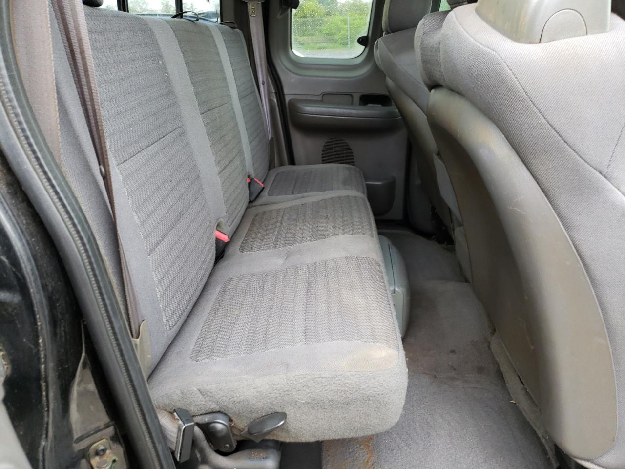 Zdjęcie 6 z aukcji – 2002 FORD F150 z VIN 1FTRX18W02NB67868