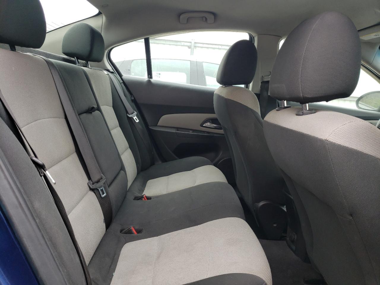 Photo 6 from auction – 2012 CHEVROLET CRUZE LS with VIN 1G1PC5SH3C7143809
