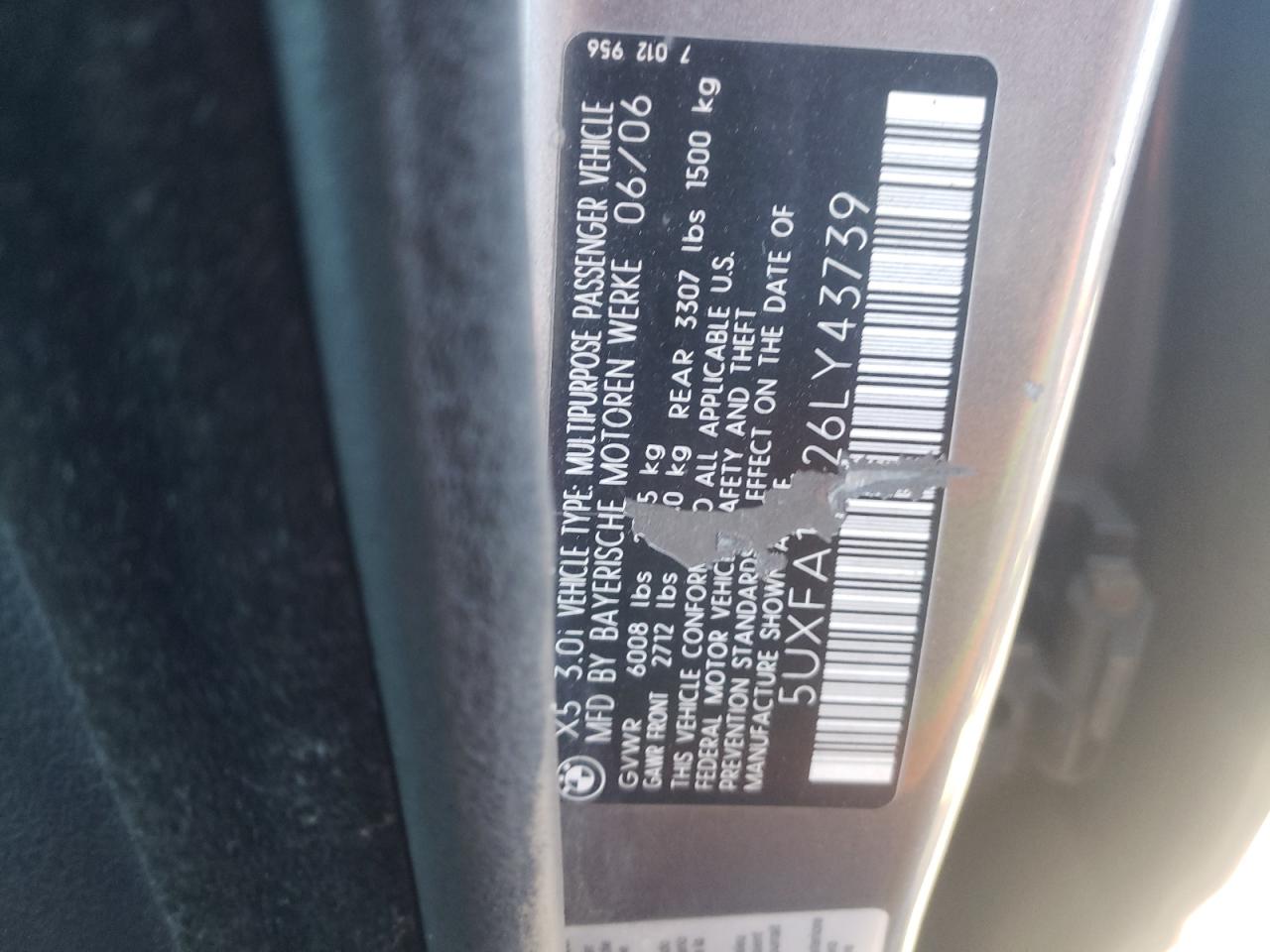 Photo 10 from auction – 2006 BMW X5 3.0I with VIN 5UXFA13526LY43739