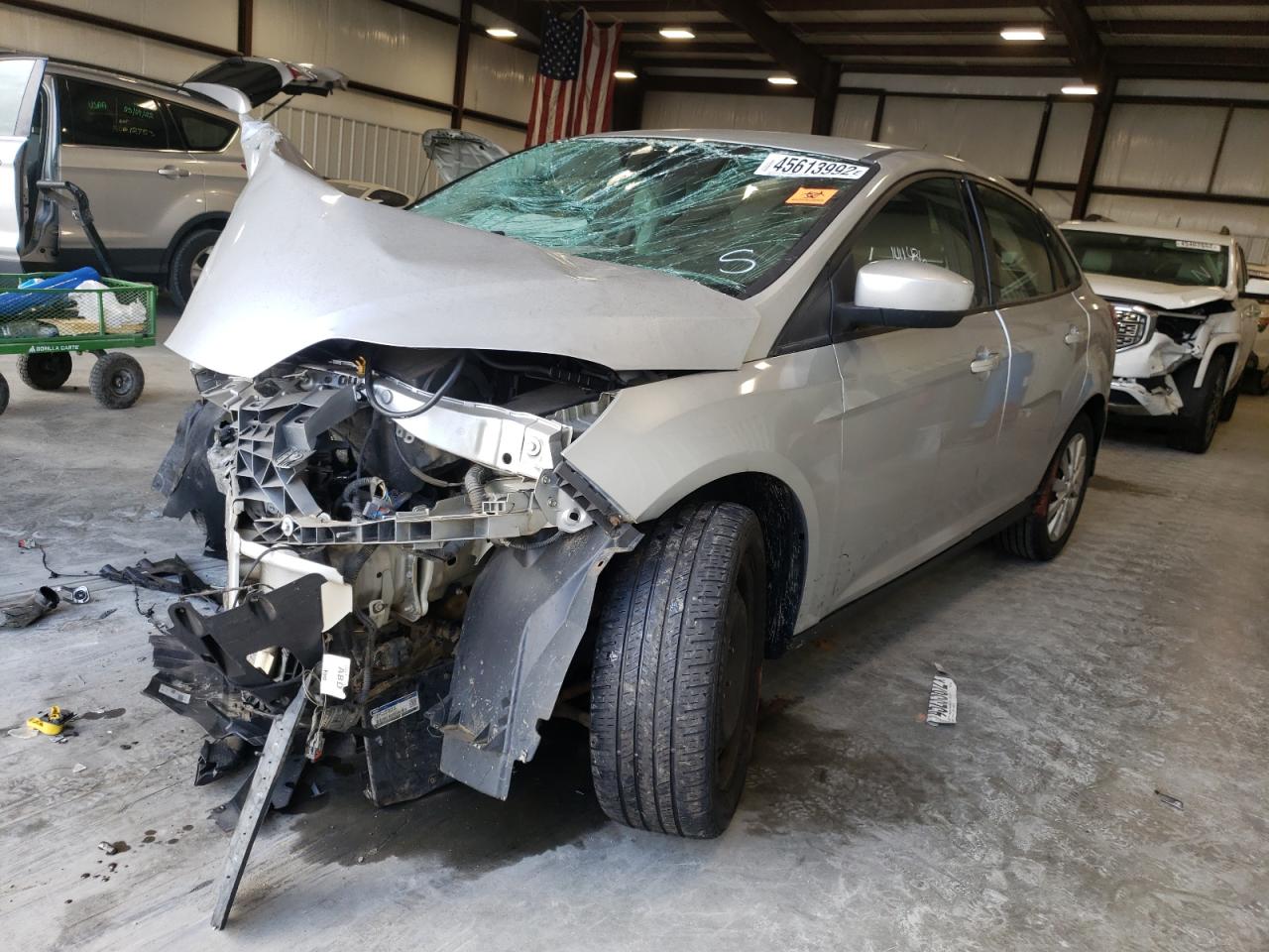 Photo 2 from auction – 2012 FORD FOCUS SE with VIN 1FAHP3F24CL396094