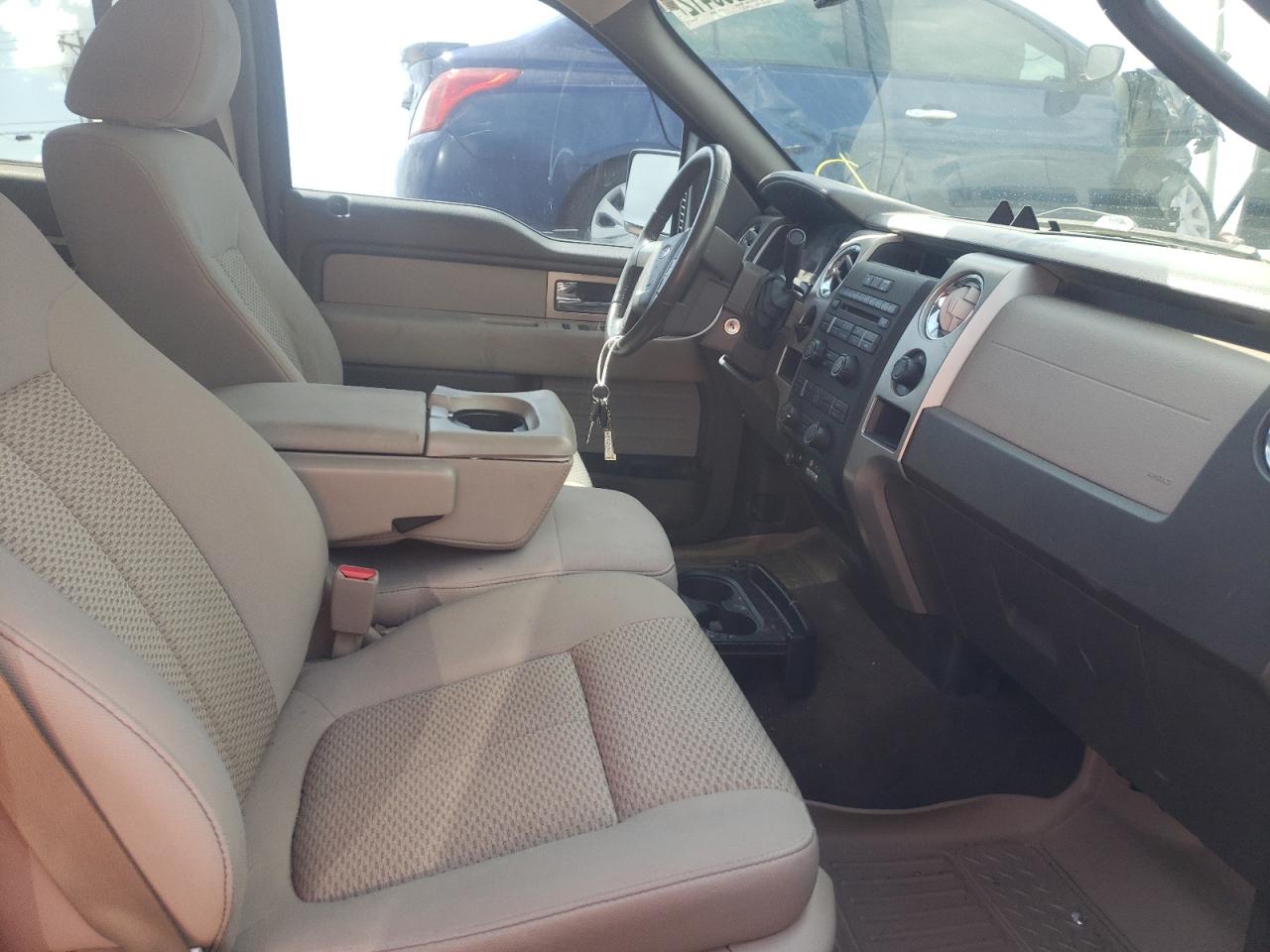 Photo 5 from auction – 2010 FORD F150 SUPER with VIN 1FTEW1C86AFD39212