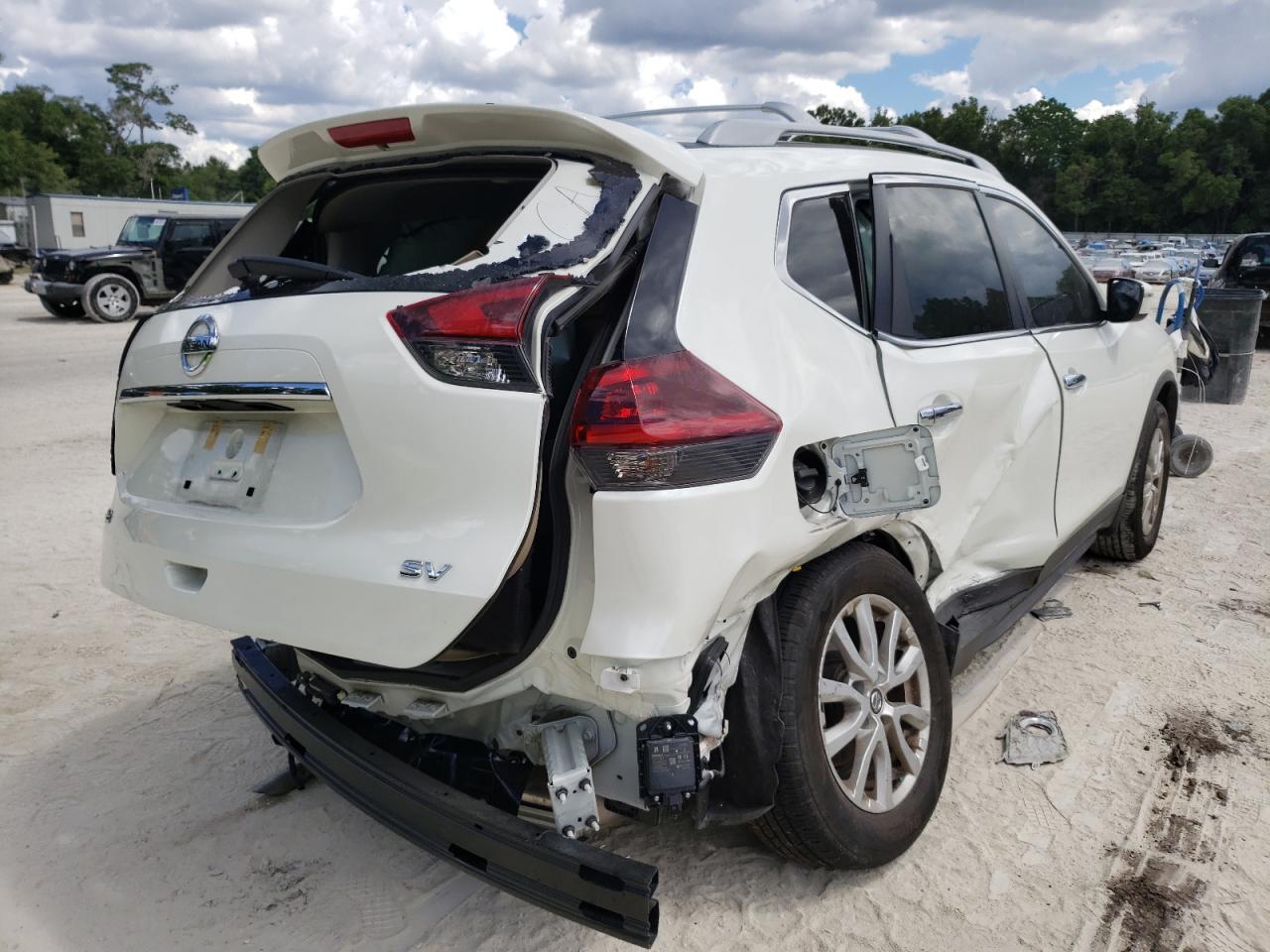Photo 4 from auction – 2019 NISSAN ROGUE S with VIN 5N1AT2MT4KC770100